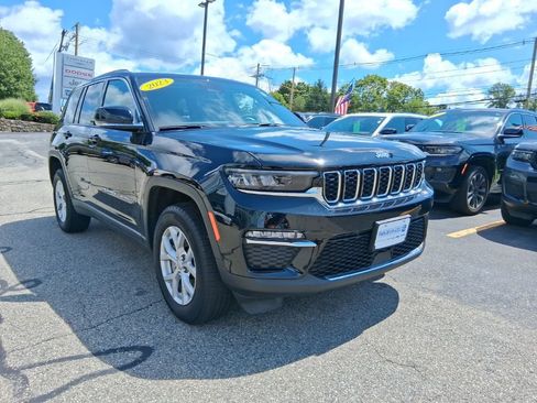 Used 2023 Jeep Grand Cherokee Limited AWD/4WD image 2