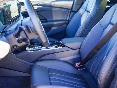 New 2025 Audi A6 e-tron Premium image 18