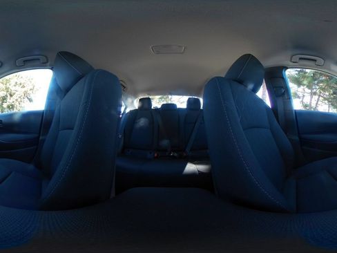 Used 2025 Toyota Corolla LE FWD image 38