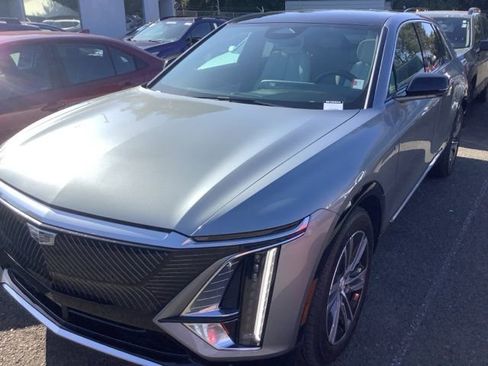 Used 2024 Cadillac Lyriq Luxury RWD image 1