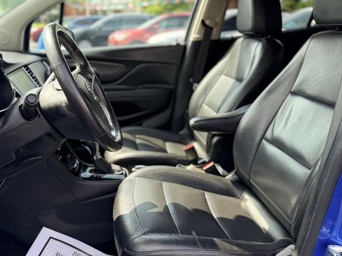 Used 2018 Buick Encore Essence AWD/4WD image 11
