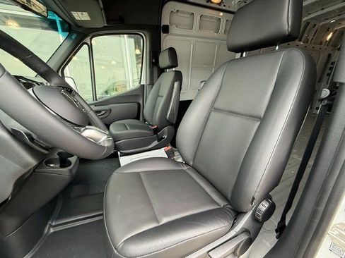 New 2025 Mercedes-Benz Sprinter 2500 image 12