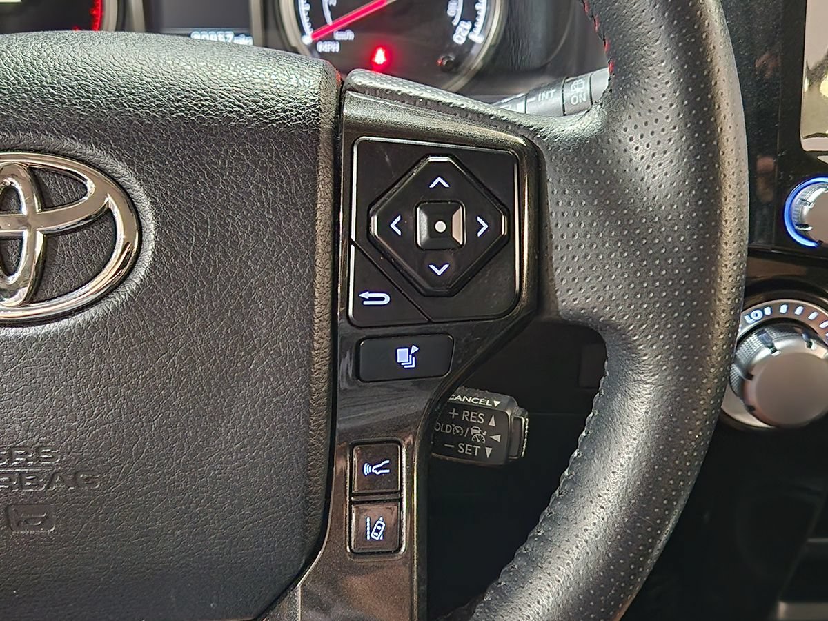 Used 2021 Toyota 4Runner TRD Off-Road Premium AWD/4WD image 50