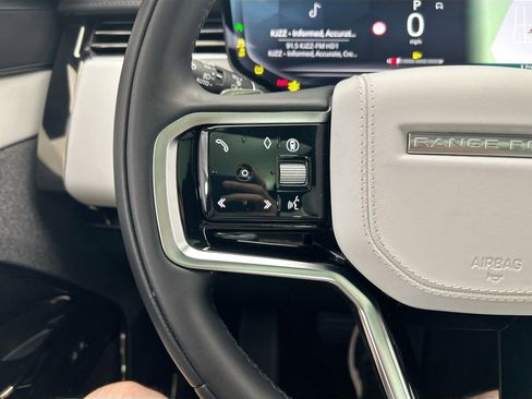Used 2024 Land Rover Range Rover Sport SE image 11