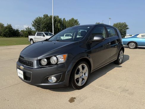 Used 2013 Chevrolet Sonic LTZ FWD image 2