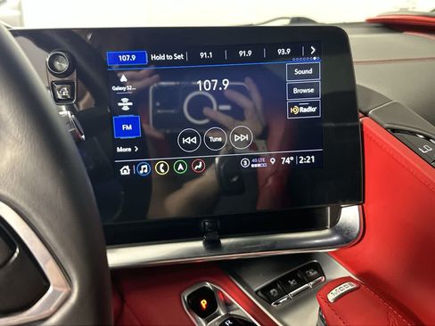 Used 2021 Chevrolet Corvette Stingray Premium Cpe w/ Z51 Performance Package RWD image 11