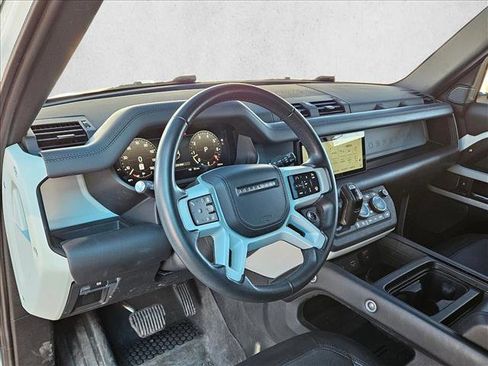 Used 2024 Land Rover Defender 110 X-Dynamic SE image 9
