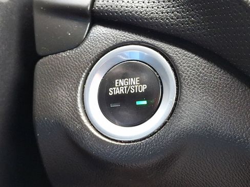 Used 2018 Chevrolet Equinox Premier FWD image 27