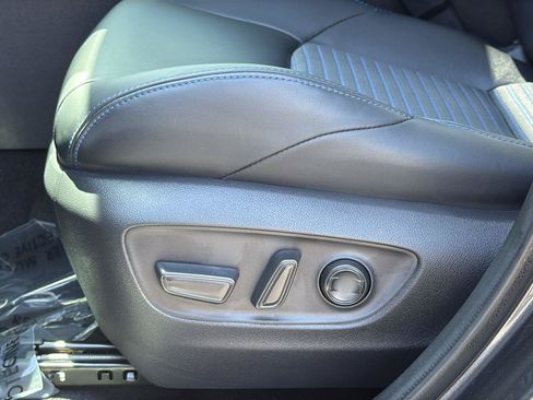 Used 2025 Toyota RAV4 XSE w/ Advanced Technology Package AWD/4WD image 29