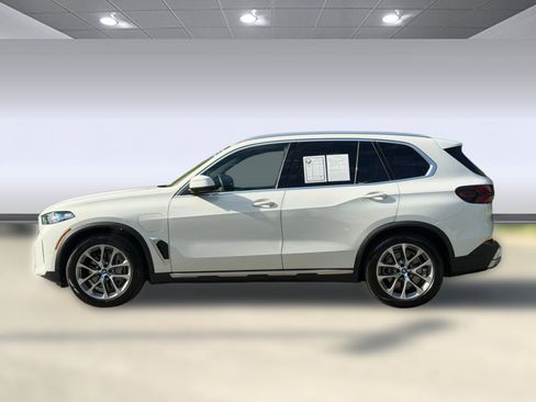 Certified 2025 BMW X5 xDrive50e w/ Premium Package AWD/4WD image 2