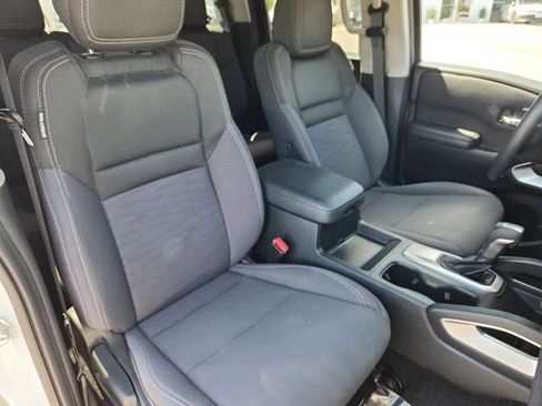 Certified 2023 Nissan Frontier SV AWD/4WD image 13