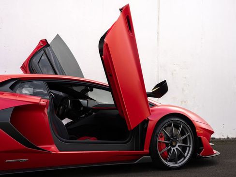 Used 2019 Lamborghini Aventador SVJ image 47