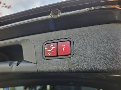 Used 2022 Mercedes-Benz GLC 300 image 35