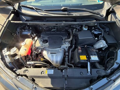 Used 2015 Toyota RAV4 LE AWD/4WD image 27