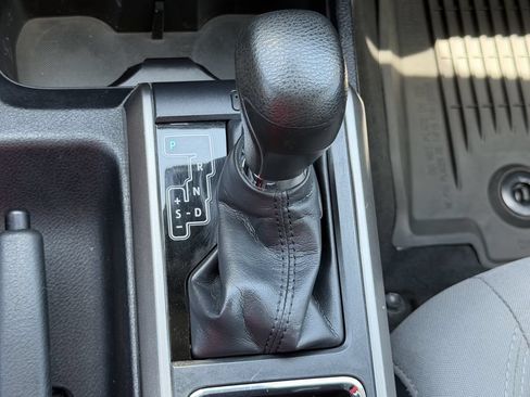 Used 2019 Toyota Tacoma SR5 RWD image 25