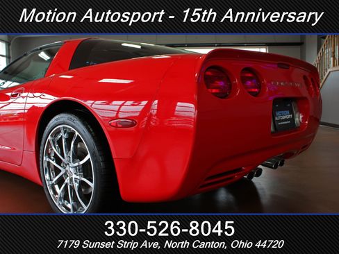 Used 2004 Chevrolet Corvette Coupe w/ Preferred Equipment Group RWD image 8