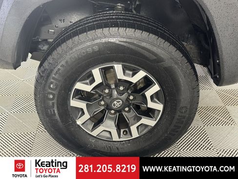 Certified 2023 Toyota Tacoma TRD Off-Road image 32