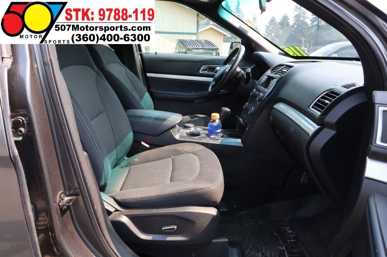 Used 2016 Ford Explorer XLT AWD/4WD image 18