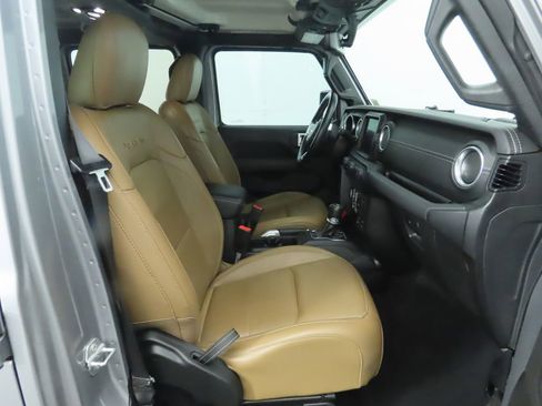Used 2021 Jeep Wrangler Unlimited Sahara image 21