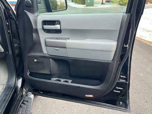 Used 2010 Toyota Sequoia Limited image 18