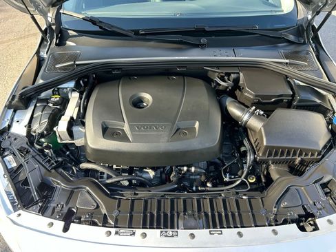 Used 2016 Volvo S60 T5 Premier w/ Convenience Package image 17