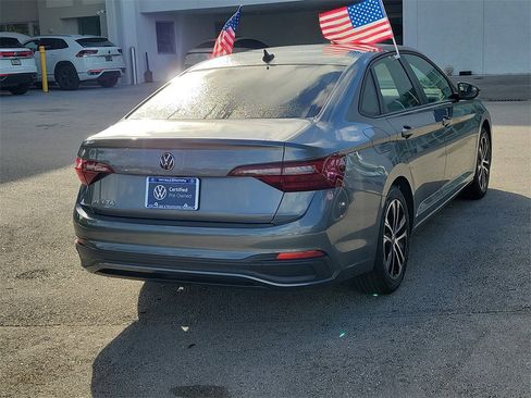 Certified 2022 Volkswagen Jetta Sport image 4