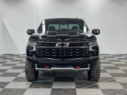 Used 2022 Chevrolet Silverado 1500 ZR2 w/ Technology Package image 5