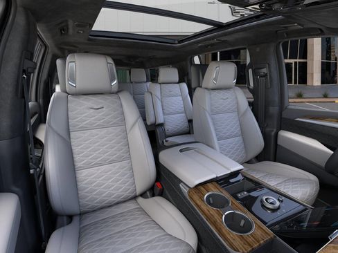 New 2026 Cadillac Escalade ESV Platinum Sport w/ LPO, ONYX Package AWD/4WD image 16