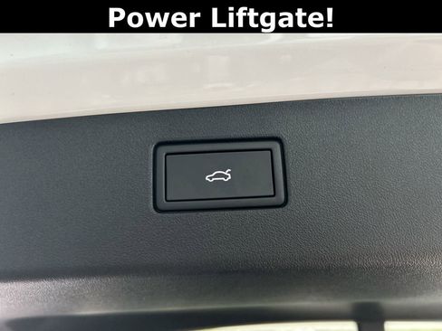 New 2026 Volkswagen Tiguan SE R-Line FWD image 49