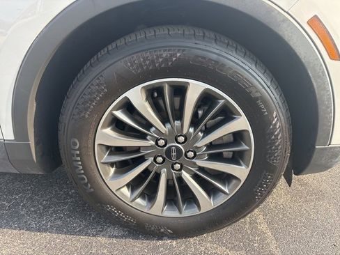 Used 2021 Lincoln Nautilus Reserve w/ Cargo Utility Package image 5