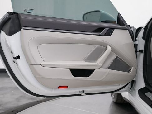 Used 2022 Porsche 911 Carrera image 15