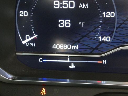 Used 2023 GMC Yukon SLT w/ SLT Premium Package image 43