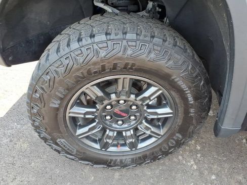 Used 2024 GMC Sierra 1500 AT4X AWD/4WD image 23