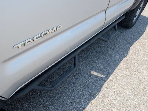 Used 2013 Toyota Tacoma PreRunner w/ Convenience Pkg RWD image 9