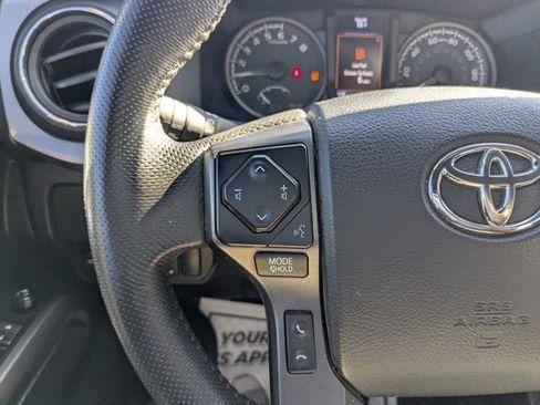 Used 2021 Toyota Tacoma TRD Off-Road image 19
