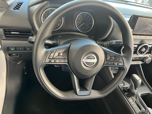 Used 2025 Nissan Sentra S image 25