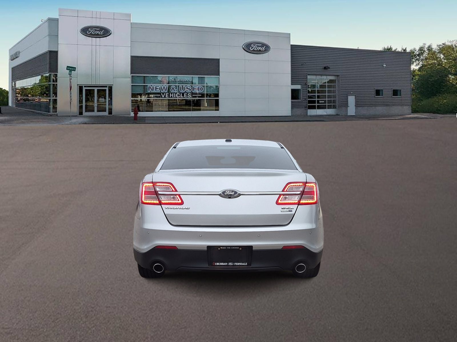 Used 2016 Ford Taurus SEL w/ Equipment Group 201A AWD/4WD image 8