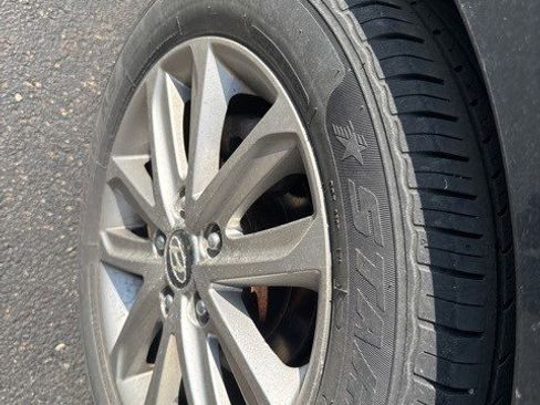 Used 2016 Hyundai Elantra SE w/ Option Group 02 image 15