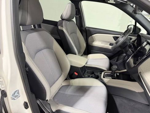 Certified 2025 Subaru Forester Premium AWD/4WD image 23