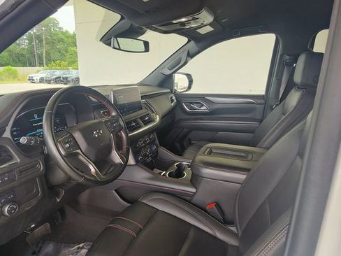 Used 2024 Chevrolet Suburban RST RWD image 16
