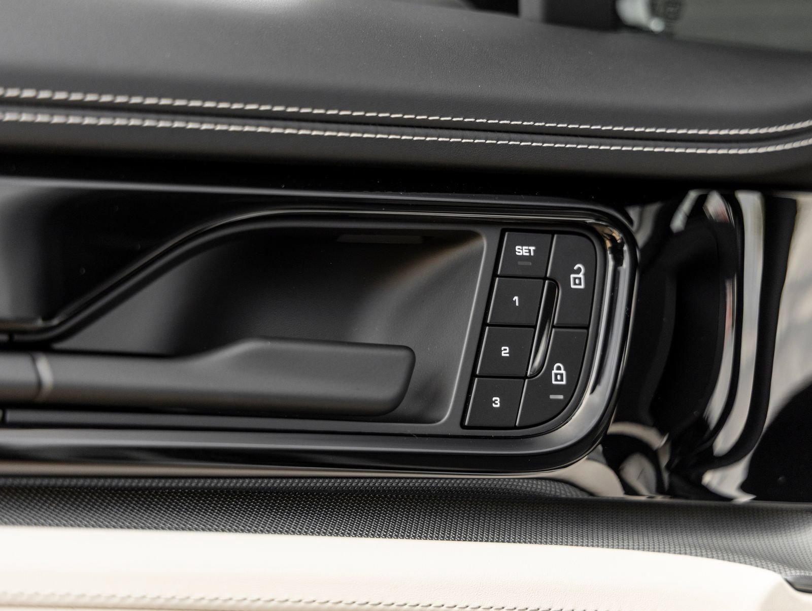 New 2026 Porsche Panamera 4 AWD/4WD image 22