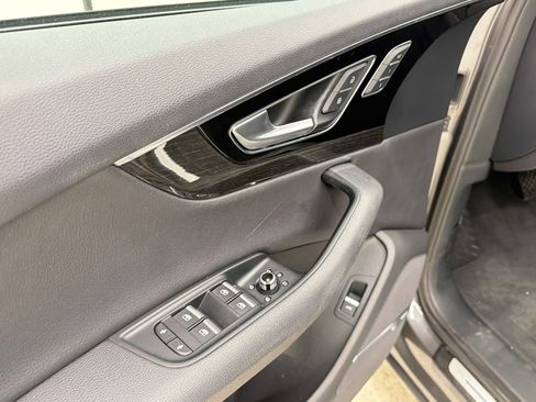 Used 2019 Audi Q7 3.0T Prestige w/ Prestige Package image 13