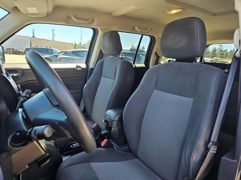 Used 2015 Jeep Patriot Sport w/ Power Value Group AWD/4WD image 21