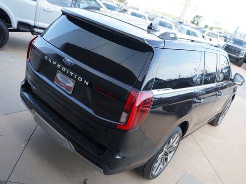New 2025 Ford Expedition Platinum w/ Platinum Ultimate Package AWD/4WD image 12