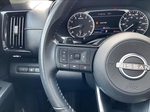 Used 2023 Nissan Pathfinder SV AWD/4WD image 17