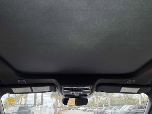 Used 2023 Jaguar F-PACE R-Dynamic S image 18