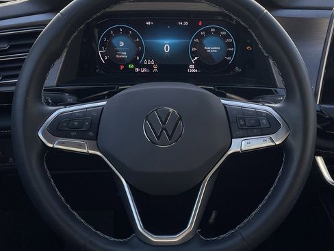 Used 2024 Volkswagen Atlas Cross Sport SE image 14