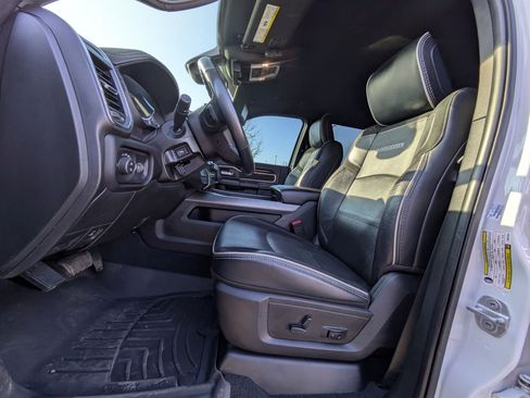 Used 2022 RAM 3500 Laramie w/ Night Edition image 27