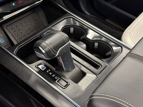 Used 2023 Ford F150 Lightning Platinum image 32