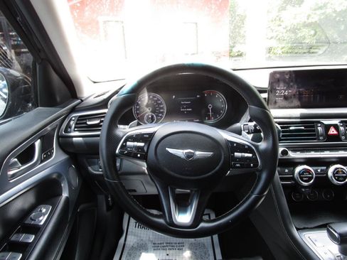 Used 2022 Genesis G70 2.0T w/ Prestige Package RWD image 11
